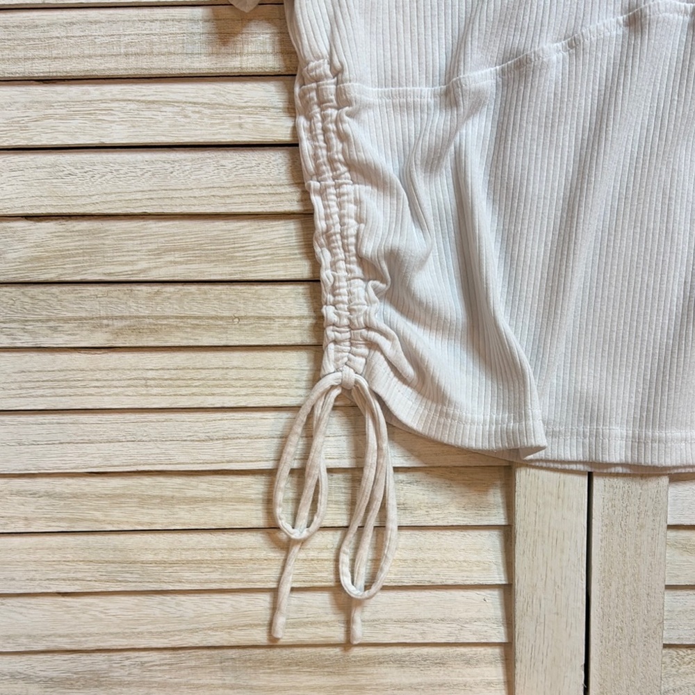 White Ribbed Short Sleeve Top - Picture 2 of 8